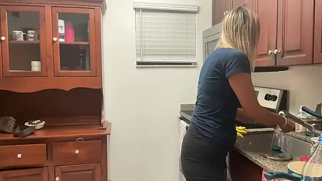 Snapshot of prettyykitty22 chatting on 11-03-25, 12:35 prettyykitty22 online show from 11-03-25, 12:35