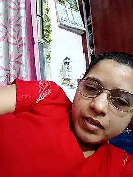 Snapshot of thanusi_2 chatting on 09-12-25, 01:00 thanusi 2 online show from 09-12-25, 01:00