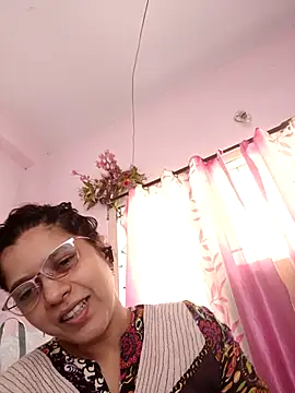 Snapshot of thanusi_2 chatting on 09-14-25, 06:56 thanusi 2 online show from 09-14-25, 06:56