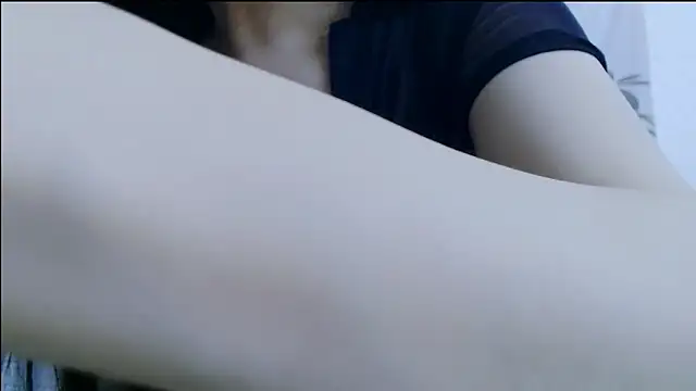 Winnie-01 online show from 05-18-26, 06:08