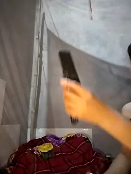 LinhNa999 online show from 09-10-25, 04:34