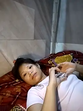 LinhNa999 online show from 09-13-25, 02:06