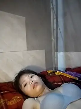 LinhNa999 online show from 09-29-25, 12:54