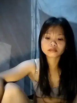 LinhNa999 online show from 10-04-25, 12:14