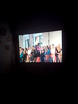 Snapshot of sweetsinisabella chatting on 10-04-25, 09:18 sweetsinisabella online show from 10-04-25, 09:18