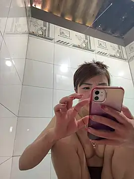 Sunny lotus online show from 02-16-26, 05:14