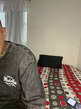 golden girl house online show from 02-24-26, 09:24