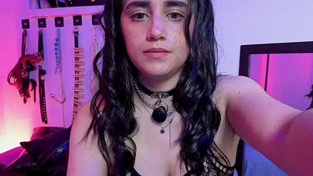 elowen halley1 online show from 02-20-26, 09:59