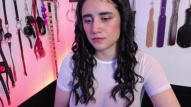 elowen halley1 online show from 04-27-26, 07:01