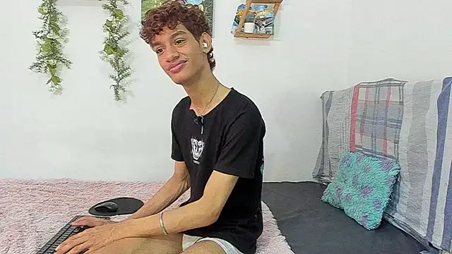 Peterfrost19 online show from 11-07-25, 03:23