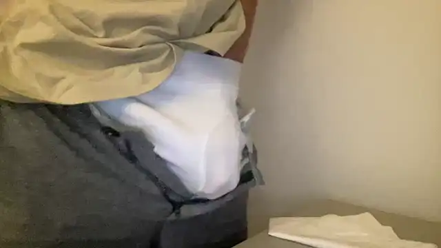 Snapshot of peterpapiNL chatting on 11-19-25, 06:30 peterpapiNL online show from 11-19-25, 06:30