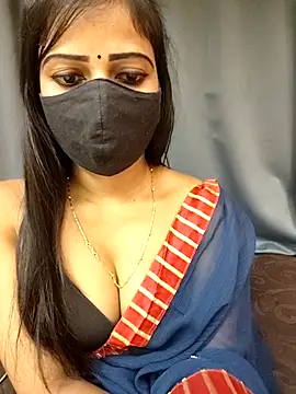 Misss-julli online show from 12-20-25, 11:39