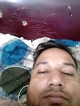 Snapshot of sumit_19 chatting on 02-20-26, 05:35 sumit 19 online show from 02-20-26, 05:35