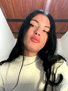 Snapshot of LiaCollings chatting on 01-11-26, 11:48 LiaCollings online show from 01-11-26, 11:48