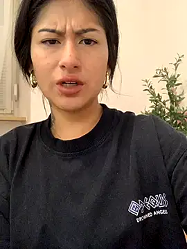 Snapshot of mrskarmaa chatting on 09-12-25, 03:28 mrskarmaa online show from 09-12-25, 03:28