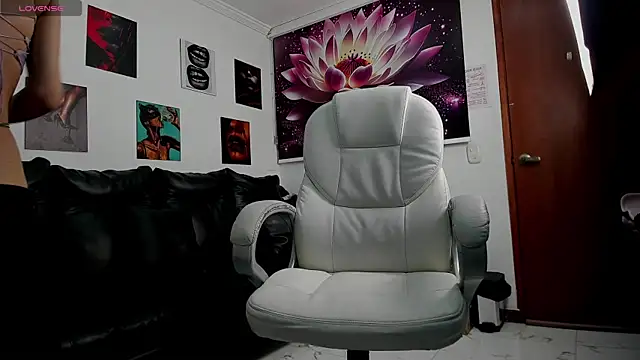 Snapshot of lycoris_19 chatting on 10-02-25, 08:49 lycoris 19 online show from 10-02-25, 08:49