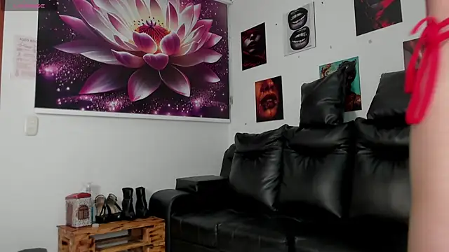 Snapshot of lycoris_19 chatting on 01-11-26, 09:20 lycoris 19 online show from 01-11-26, 09:20