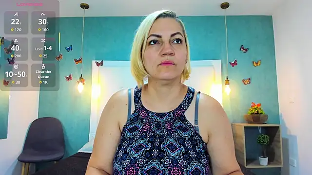 Snapshot of Heidy_milf chatting on 10-23-25, 08:40 Heidy milf online show from 10-23-25, 08:40