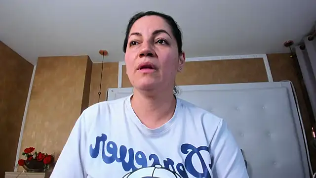 Heidy milf online show from 06-14-26, 02:24