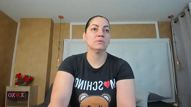 Snapshot of Heidy_milf chatting on 07-04-26, 08:15 Heidy milf online show from 07-04-26, 08:15