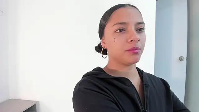 Snapshot of Angellit_Afrodita_ chatting on 12-18-25, 11:05 Angellit Afrodita online show from 12-18-25, 11:05