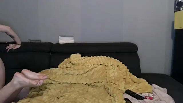 Snapshot of asherastardust chatting on 11-23-25, 01:05 asherastardust online show from 11-23-25, 01:05