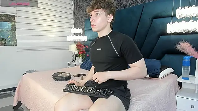 TaylerWhite online show from 05-30-26, 11:51