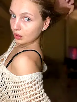 Emaline Fane online show from 10-05-25, 05:11