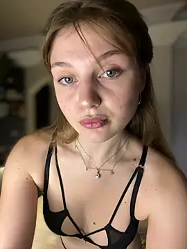 Emaline Fane online show from 07-05-26, 07:54
