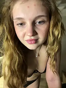Emaline Fane online show from 07-10-26, 08:00