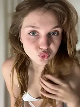 Emaline Fane online show from 07-15-26, 06:46