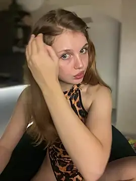 Emaline Fane online show from 07-28-26, 07:39