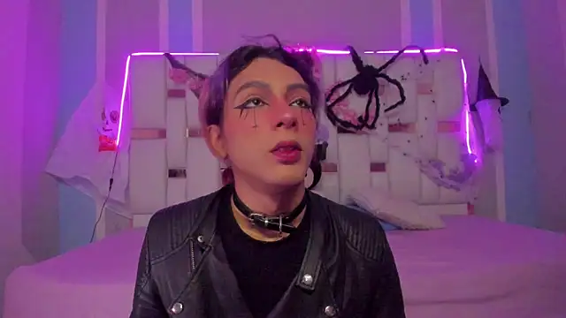 MilkWhore1 online show from 10-29-25, 08:21