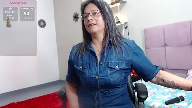Snapshot of SolVegaNaciente chatting on 09-13-25, 03:28 SolVegaNaciente online show from 09-13-25, 03:28