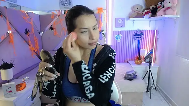 Mia garcia28 online show from 10-24-25, 07:54