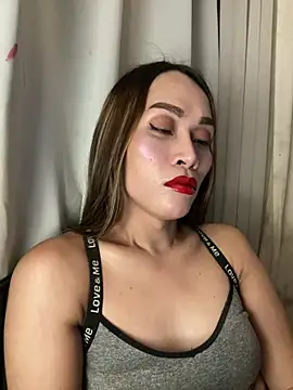 RomanticPearlTS online show from 05-18-26, 01:13