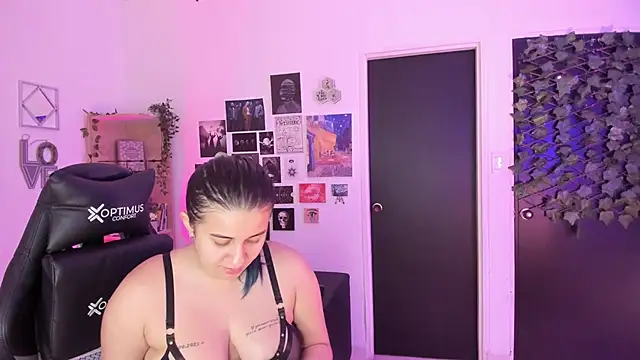 Snapshot of Lana_Herondale chatting on 11-23-25, 09:09 Lana Herondale online show from 11-23-25, 09:09