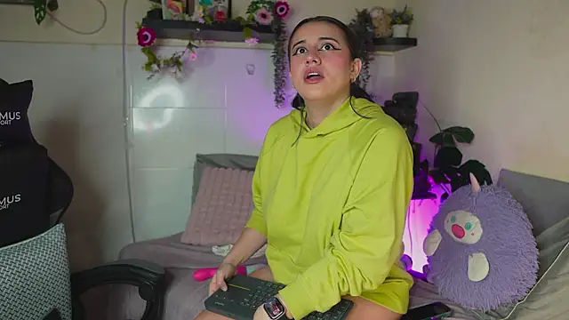 Snapshot of Lana_Herondale chatting on 03-12-26, 02:29 Lana Herondale online show from 03-12-26, 02:29