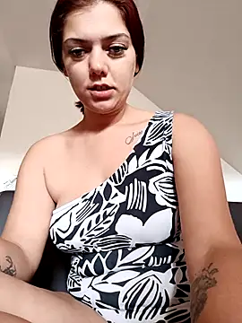 Snapshot of LadyNora chatting on 09-09-25, 06:46 LadyNora online show from 09-09-25, 06:46