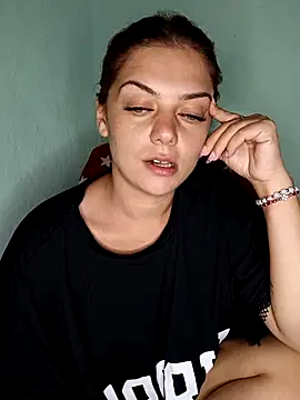Snapshot of LadyNora chatting on 09-20-25, 07:04 LadyNora online show from 09-20-25, 07:04
