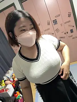 Snapshot of hima-wari0707 chatting on 08-07-26, 04:09 hima-wari0707 online show from 08-07-26, 04:09