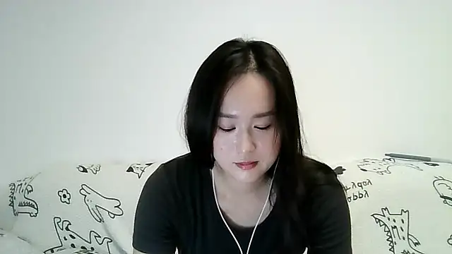 Snapshot of Belinda66 chatting on 09-25-25, 01:15 Belinda66 online show from 09-25-25, 01:15