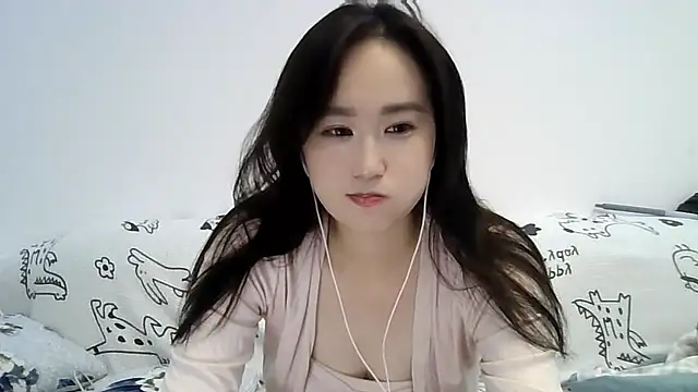 Snapshot of Belinda66 chatting on 09-27-25, 02:33 Belinda66 online show from 09-27-25, 02:33