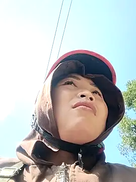 PhamPhung online show from 11-15-25, 06:11