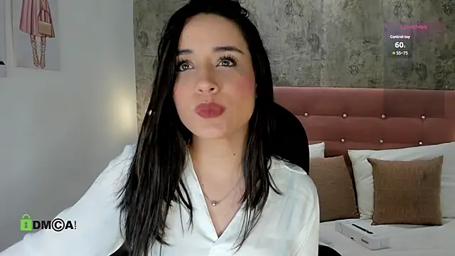 Snapshot of brithanycollins chatting on 09-29-25, 12:32 brithanycollins online show from 09-29-25, 12:32