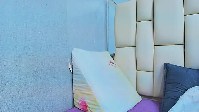 Snapshot of sweet_amye chatting on 09-10-25, 07:03 sweet amye online show from 09-10-25, 07:03