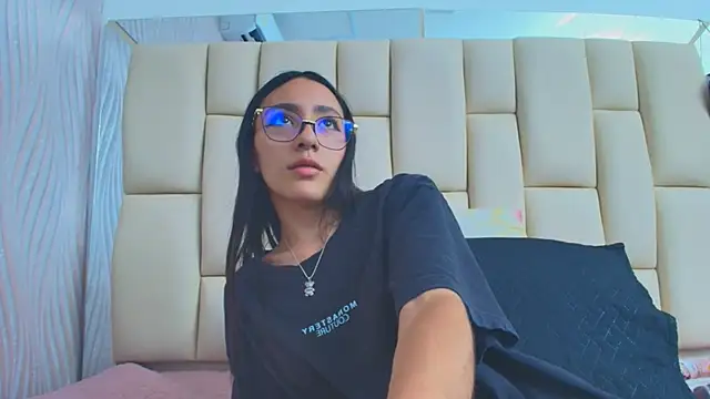 Snapshot of sweet_amye chatting on 09-24-25, 07:06 sweet amye online show from 09-24-25, 07:06