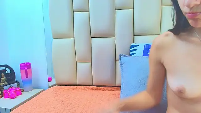 Snapshot of sweet_amye chatting on 11-10-25, 08:08 sweet amye online show from 11-10-25, 08:08