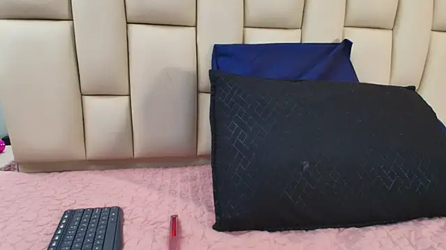 Snapshot of sweet_amye chatting on 11-21-25, 07:12 sweet amye online show from 11-21-25, 07:12