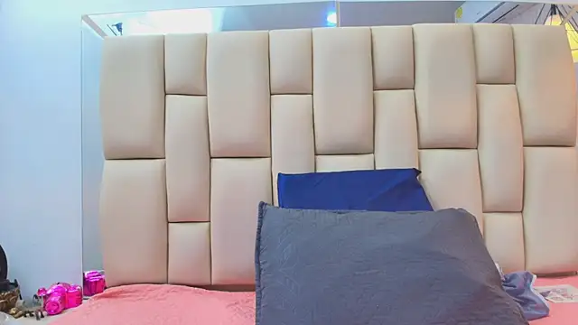 Snapshot of sweet_amye chatting on 12-18-25, 07:09 sweet amye online show from 12-18-25, 07:09